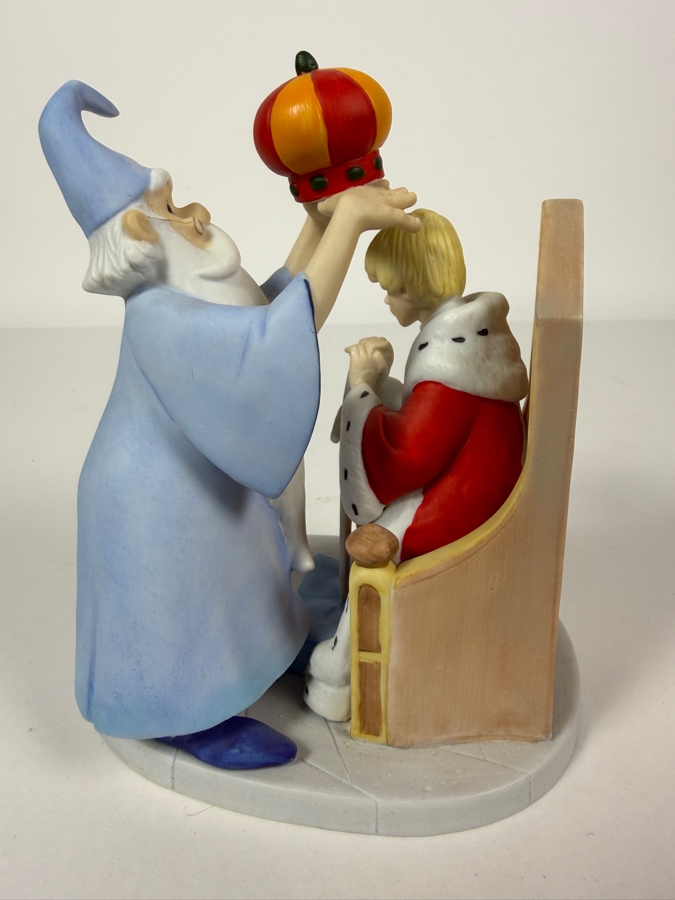 Vintage Grolier Limited Edition Disney Magic Memories The Sword In The Stone Arthur And Merlin Coronation Porcelain Figurine 6'H [Photo 4]