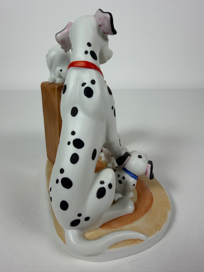 Vintage Grolier Disney Magic Memories 101 Dalmatians Pongo And Puppies Watching TV Limited Edition Figurine 6'H [Photo 3]
