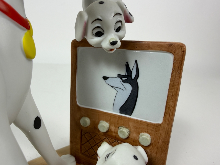 Vintage Grolier Disney Magic Memories 101 Dalmatians Pongo And Puppies Watching TV Limited Edition Figurine 6'H [Photo 2]