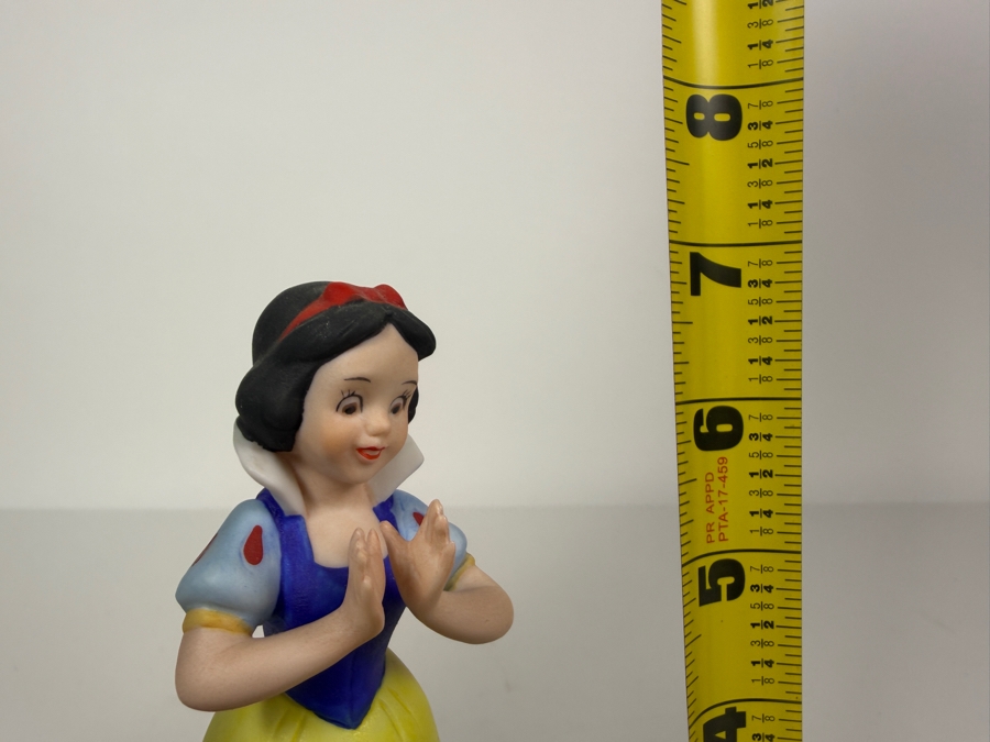 Vintage The Disney Collection Limited Edition Snow White And The Seven Dwarfs Music Box
 Figurine 7'H [Photo 7]