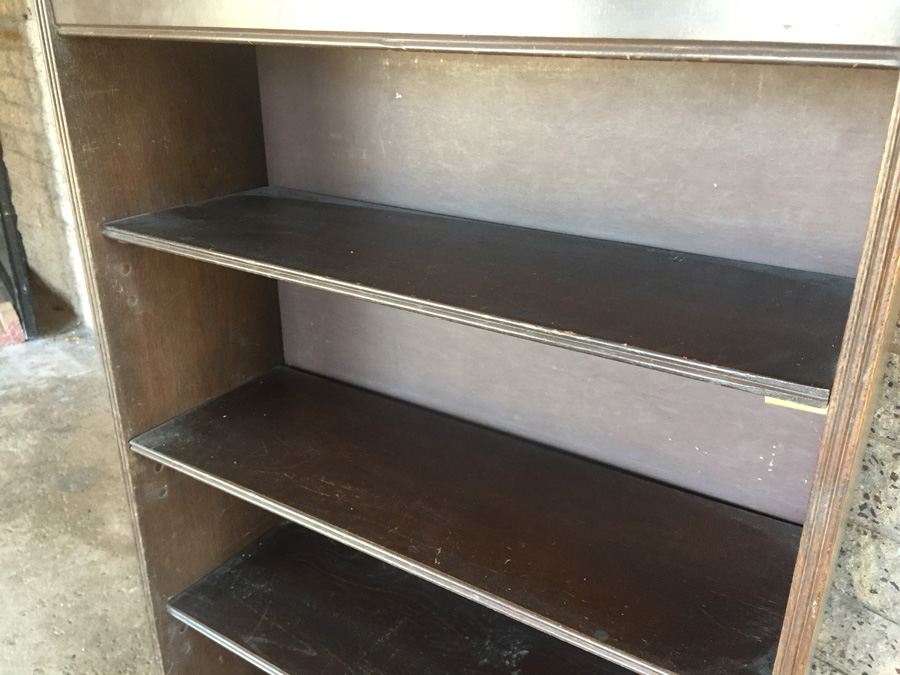 Small Wooden Bookshelf [Photo 3]