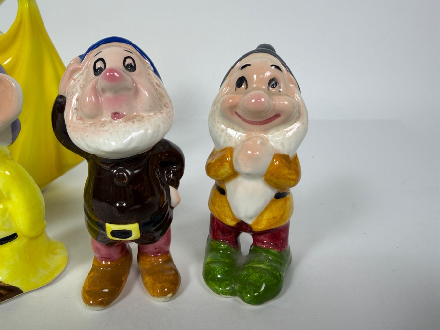 Vintage Walt Disney Productions Snow White And The Seven Dwarfs Ceramic Figurine Set 3.5' - 7'H [Photo 6]
