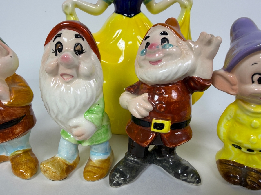Vintage Walt Disney Productions Snow White And The Seven Dwarfs Ceramic Figurine Set 3.5' - 7'H [Photo 4]