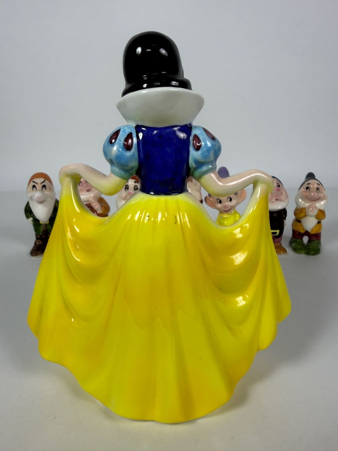 Vintage Walt Disney Productions Snow White And The Seven Dwarfs Ceramic Figurine Set 3.5' - 7'H [Photo 9]