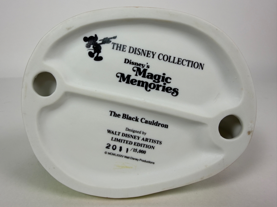 Vintage Grolier Disney Collection Magic Memories The Black Cauldron Limited Edition 2,011/15,000 Porcelain Figurine 6'H [Photo 5]