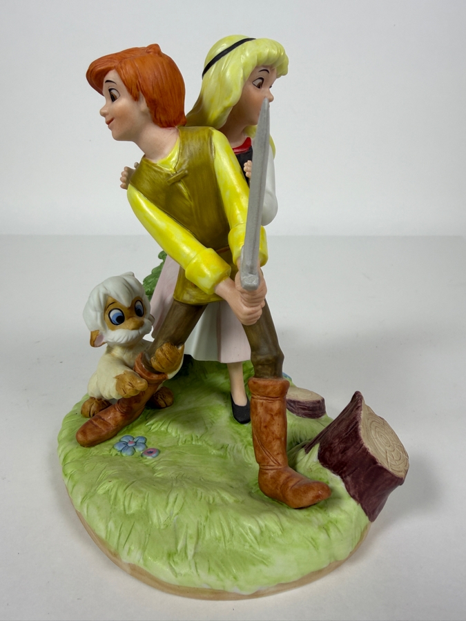 Vintage Grolier Disney Collection Magic Memories The Black Cauldron Limited Edition 2,011/15,000 Porcelain Figurine 6'H [Photo 2]