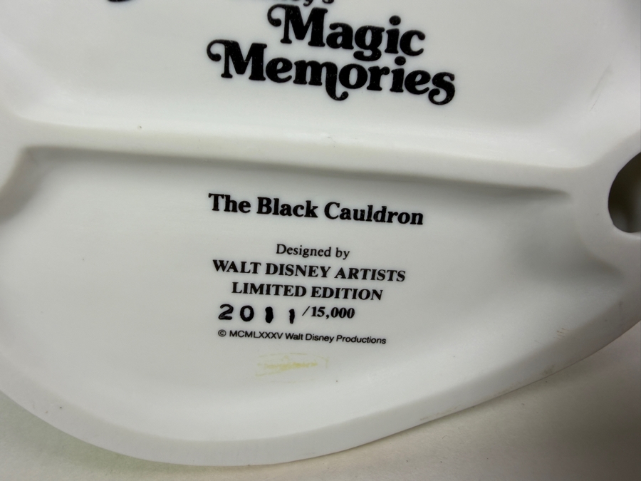 Vintage Grolier Disney Collection Magic Memories The Black Cauldron Limited Edition 2,011/15,000 Porcelain Figurine 6'H [Photo 7]