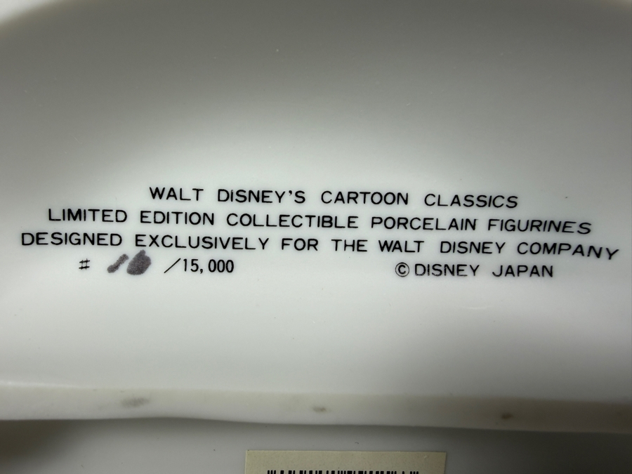 Vintage Walt Disney's Cartoon Classics Limited Edition Collectible Porcelain Figurine Walt Disney's Society Dog Show 1939 Mickey Mouse And Pluto Limited Edition 16/15,000 Figurine 6'H [Photo 9]