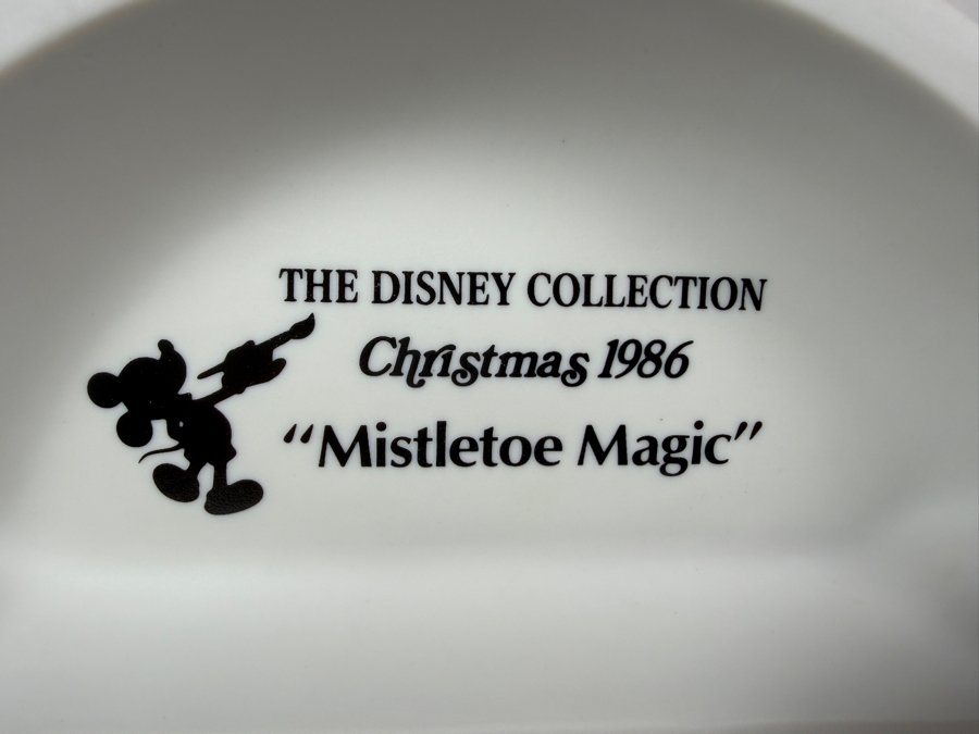 Vintage Grolier The Disney Collection Christmas 1986 Limited Edition 1,752/25,000 Mickey Minnie And Pluto Mistletoe Figurine Designed By Walt Disney Artists 5.5'H [Photo 9]