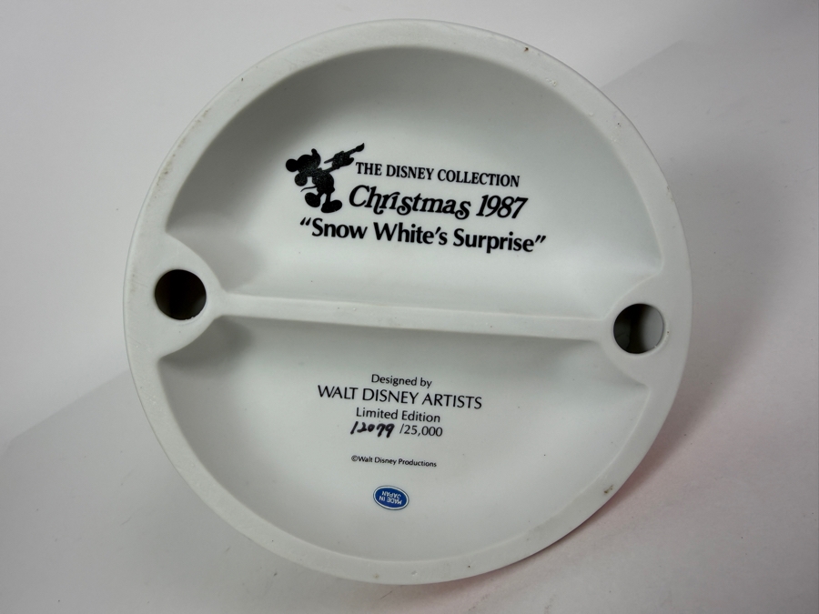 Vintage Grolier The Disney Collection 'Snow White's Surprise' Christmas 1987 Limited Edition Porcelain Figurine Designed By Walt Disney Artists 6'H [Photo 6]