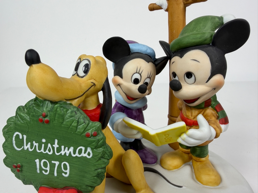Vintage Grolier The Disney Collection Christmas 1979 First Edition Mickey Minnie And Pluto Caroling Figurine Designed By Walt Disney Artists 7.5'H [Photo 2]
