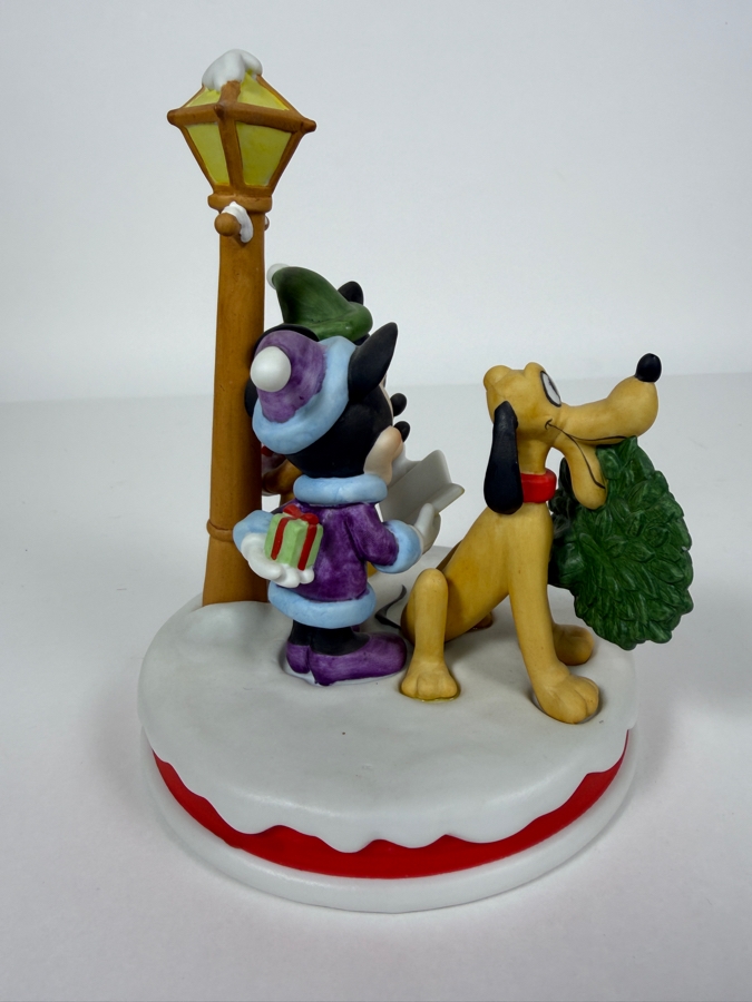 Vintage Grolier The Disney Collection Christmas 1979 First Edition Mickey Minnie And Pluto Caroling Figurine Designed By Walt Disney Artists 7.5'H [Photo 3]