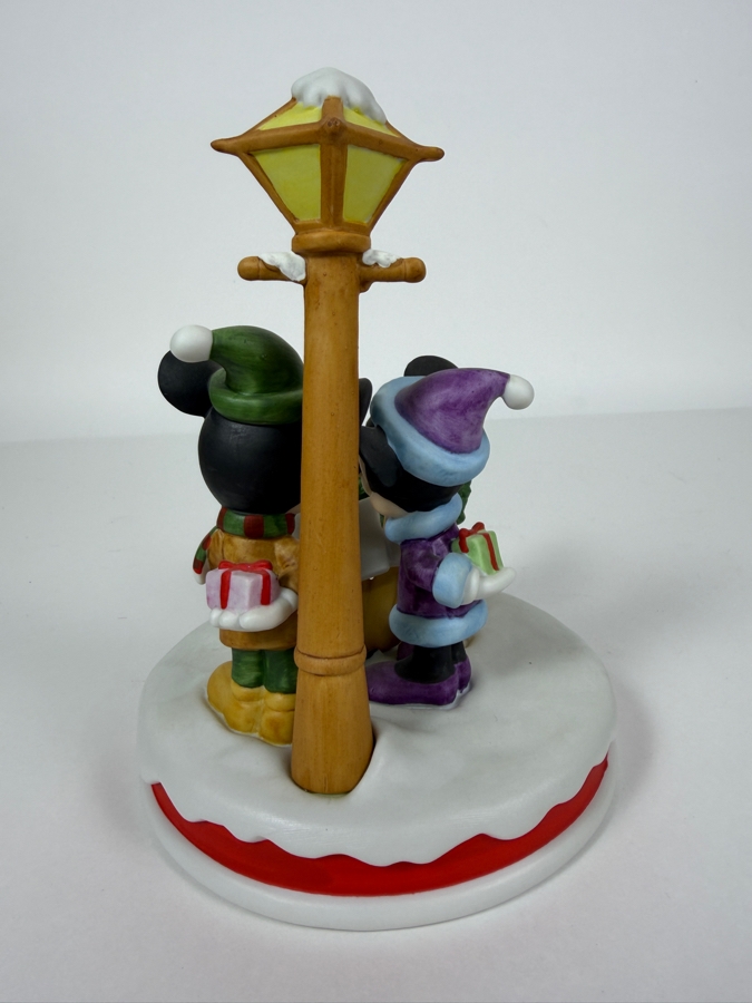 Vintage Grolier The Disney Collection Christmas 1979 First Edition Mickey Minnie And Pluto Caroling Figurine Designed By Walt Disney Artists 7.5'H [Photo 4]