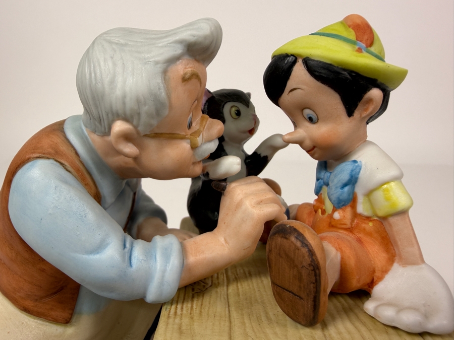 Vintage Grolier Disney's Magic Memories Pinocchio Geppetto And Figaro Limited Edition 954/15,000 Figurine Designed By Walt Disney Artists 5.5'H [Photo 2]