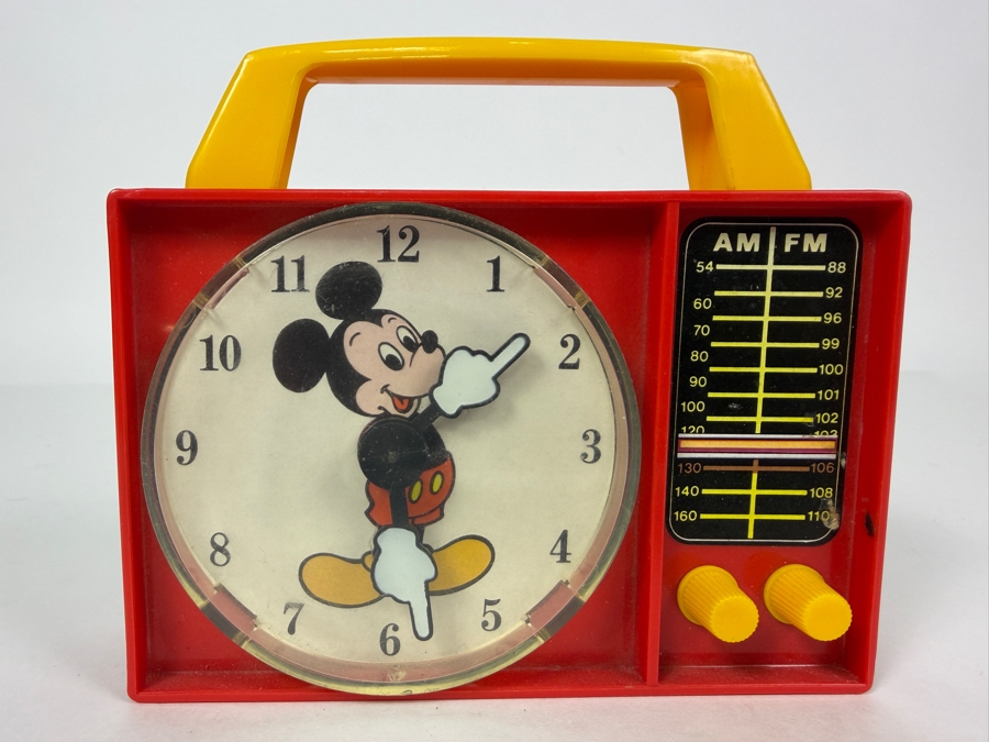 Vintage Walt Disney Productions Illco Mickey Mouse Wind-Up Toy Clock Radio 4.75'H [Photo 2]