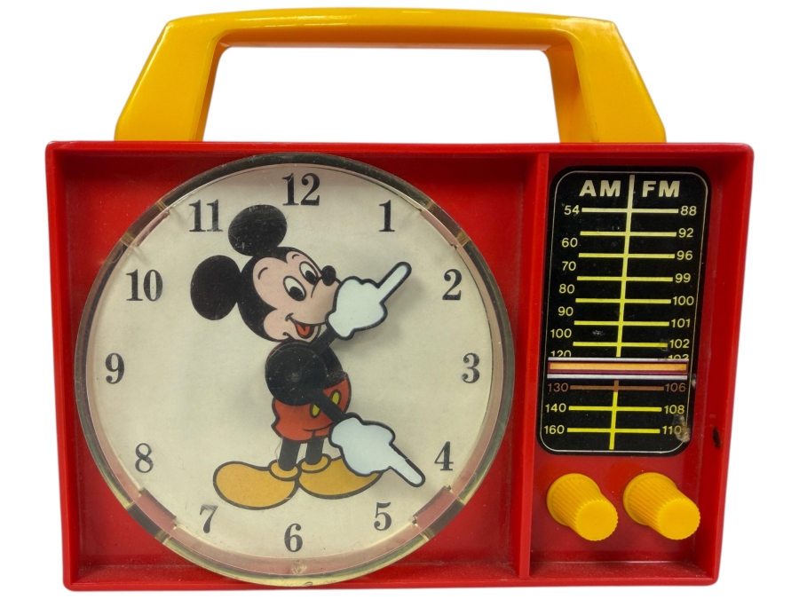 Vintage Walt Disney Productions Illco Mickey Mouse Wind-Up Toy Clock Radio 4.75'H