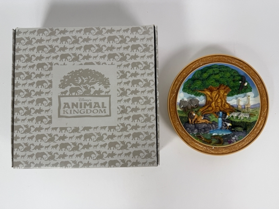 Disney Animal Kingdom Theme Park Tree Of Life 3D Collectible Wall Hanging Plate 8.5'H [Photo 2]