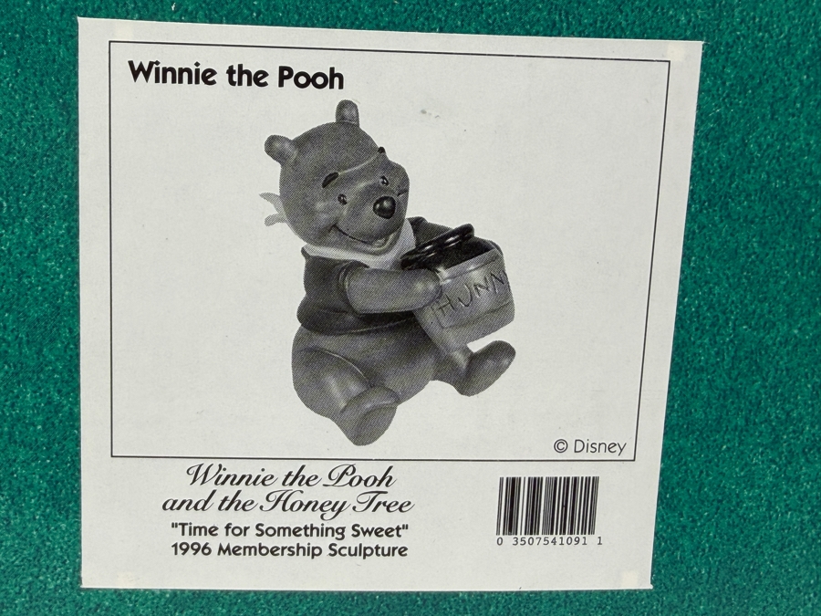 Walt Disney Classics Collection Winnie The Pooh 'Time For Something Sweet' 1996 Member Figurine 3.5'H With COA And Pin [Photo 8]