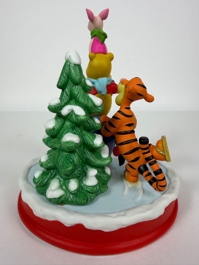 Disney Grolier Christmas 1997 'Pooh's Skating Party' Winnie Tigger Piglet And Eeyore Figurine 8'H [Photo 6]