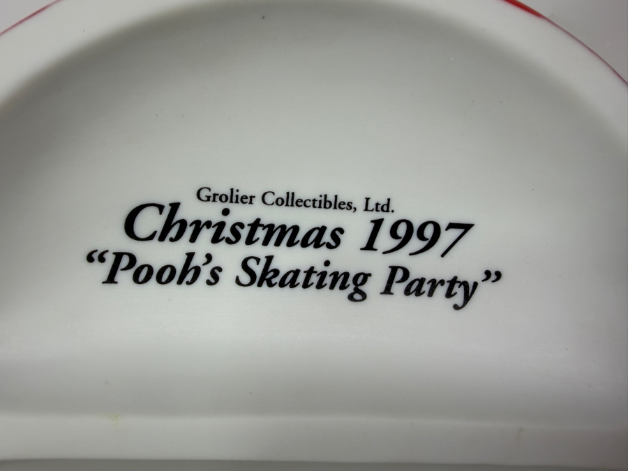Disney Grolier Christmas 1997 'Pooh's Skating Party' Winnie Tigger Piglet And Eeyore Figurine 8'H [Photo 8]