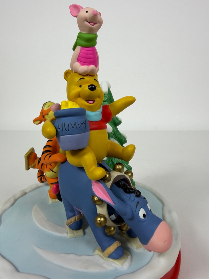 Disney Grolier Christmas 1997 'Pooh's Skating Party' Winnie Tigger Piglet And Eeyore Figurine 8'H [Photo 4]