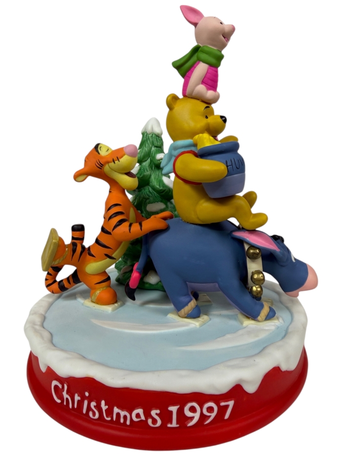 Disney Grolier Christmas 1997 'Pooh's Skating Party' Winnie Tigger Piglet And Eeyore Figurine 8'H