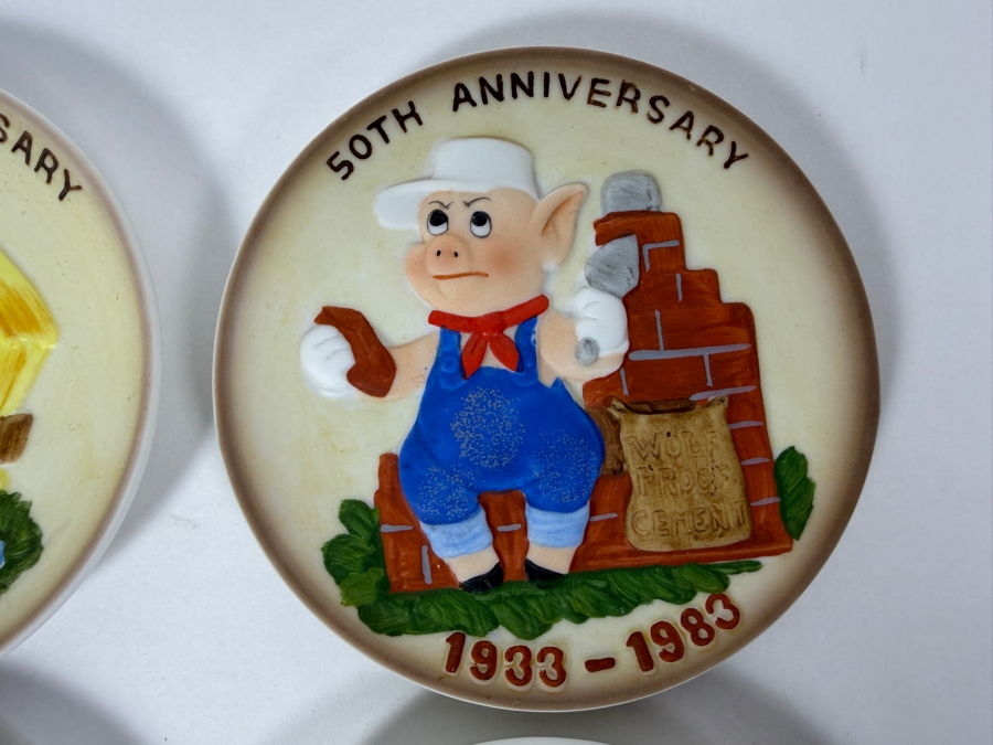 (4) Walt Disney Productions Three Little Pigs 50th Anniversary 1933-1983 Limited Edition Of 15,000 Collector Plate Set 4'W [Photo 3]