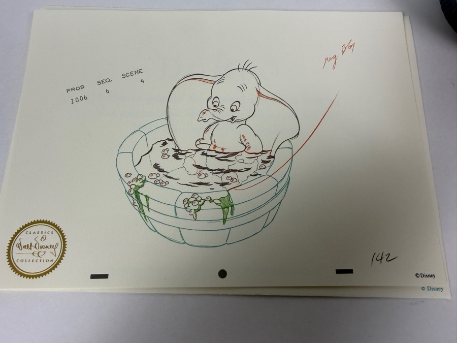 Walt Disney Classics Collection 'Simply Adorable' Dumbo In Bathtub 1995 Membership Figurine 3.5'H [Photo 13]