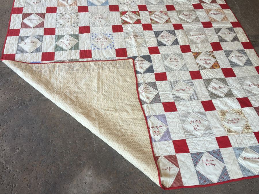 Vintage Quilt [Photo 2]