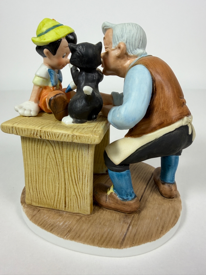 Vintage Grolier Disney's Magic Memories Limited Edition 3,187/15,000 Pinocchio, Geppetto, and Figaro Porcelain Figurine Designed By Walt Disney Artists 5.5'H [Photo 5]