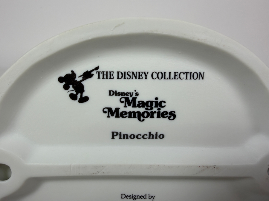 Vintage Grolier Disney's Magic Memories Limited Edition 3,187/15,000 Pinocchio, Geppetto, and Figaro Porcelain Figurine Designed By Walt Disney Artists 5.5'H [Photo 7]