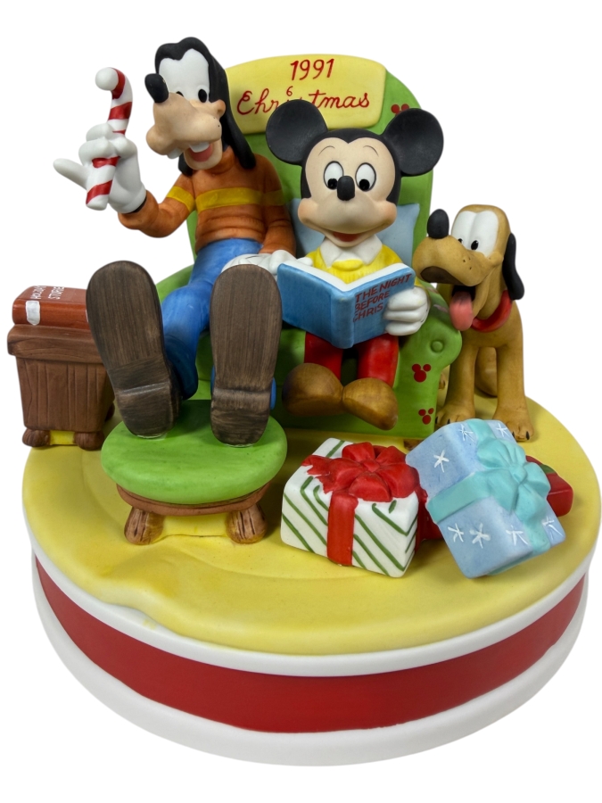 Vintage Disney Grolier Limited Edition 4,859/25,000 Worldwide 1991 The Night Before Christmas Mickey Mouse Goofy And Pluto Figurine 5.5'H