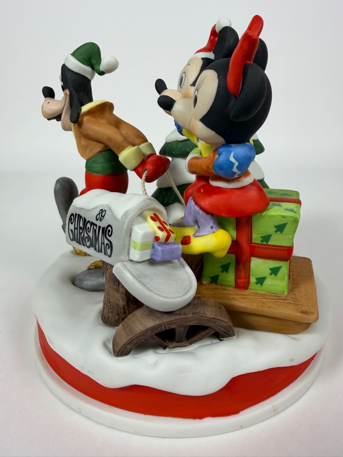 Vintage Grolier Disney Magic Memories Limited Edition 8,351/25,000 Worldwide 1989 Christmas Mickey Mouse, Minnie Mouse, And Goofy Sleigh Ride Figurine Designed By Walt Disney Artists 6'H [Photo 3]