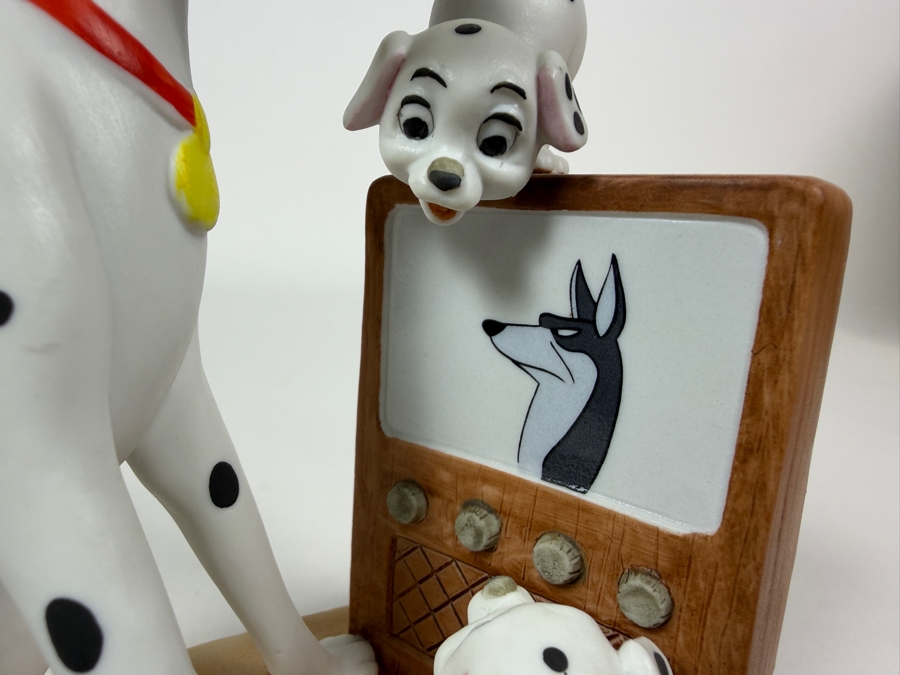 Vintage Grolier Disney Magic Memories Limited Edition 1,329/15,000 Worldwide 101 Dalmatians Pongo And Puppies Watching TV Figurine Designed By Walt Disney Artists 6.5'H [Photo 2]