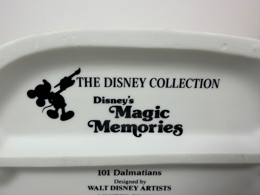 Vintage Grolier Disney Magic Memories Limited Edition 1,329/15,000 Worldwide 101 Dalmatians Pongo And Puppies Watching TV Figurine Designed By Walt Disney Artists 6.5'H [Photo 7]