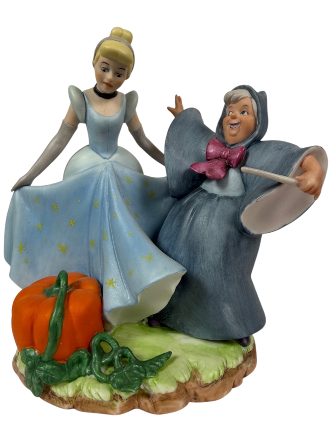Vintage Grolier Disney Magic Memories Limited Edition 1,035/15,000 Worldwide Cinderella and Fairy Godmother With Pumpkin Figurine Designed By Walt Disney Artists 6.5'H