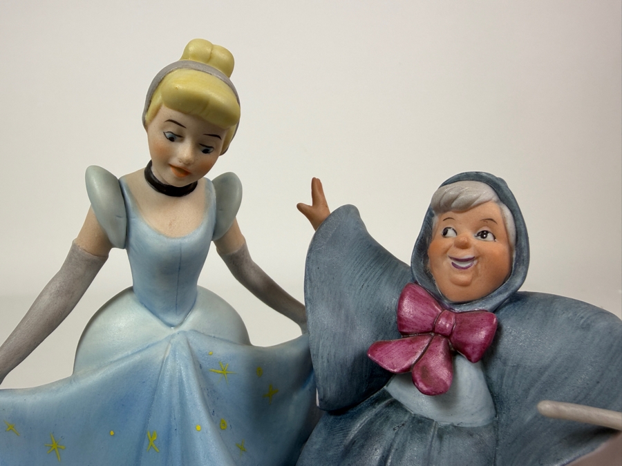 Vintage Grolier Disney Magic Memories Limited Edition 1,035/15,000 Worldwide Cinderella and Fairy Godmother With Pumpkin Figurine Designed By Walt Disney Artists 6.5'H [Photo 2]