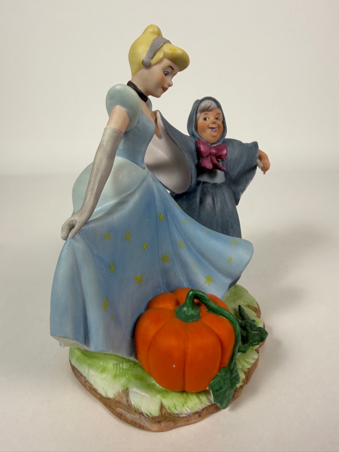 Vintage Grolier Disney Magic Memories Limited Edition 1,035/15,000 Worldwide Cinderella and Fairy Godmother With Pumpkin Figurine Designed By Walt Disney Artists 6.5'H [Photo 3]