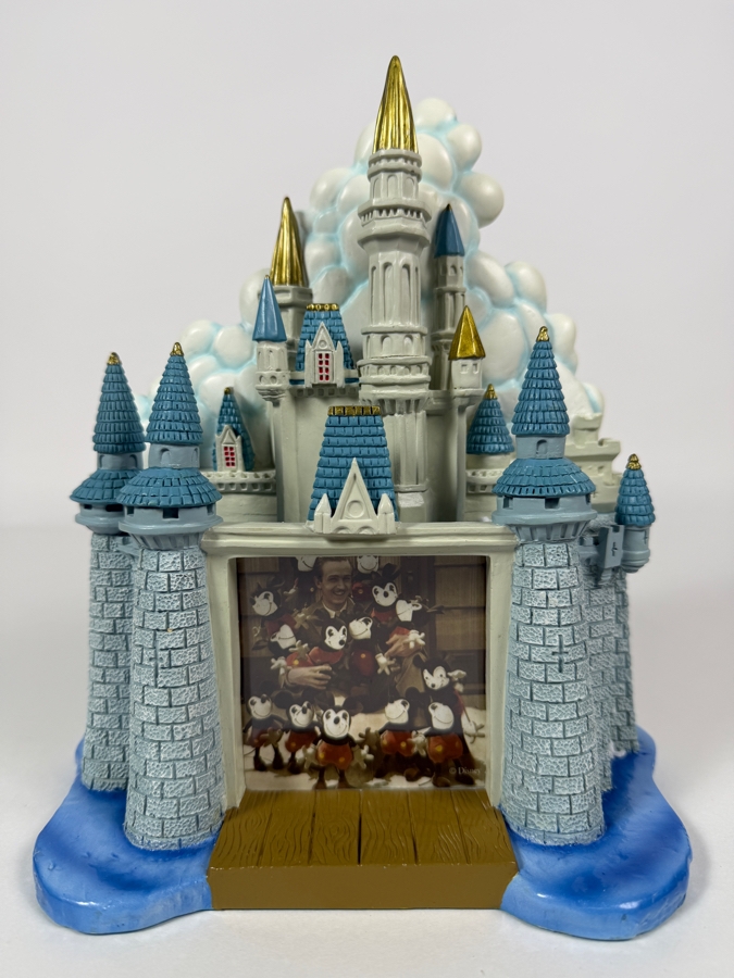 Walt Disney World Vintage 1997 Cinderella Castle 3D Ceramic Picture Frame 8'H [Photo 2]