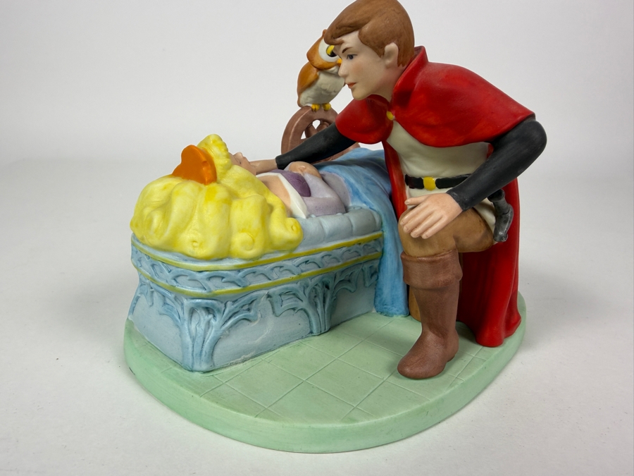 Vintage Grolier Disney Magic Memories Limited Edition 858/15,000 Worldwide Sleeping Beauty And Prince Phillip Porcelain Figurine Designed By Walt Disney Artists 4.5'H [Photo 3]