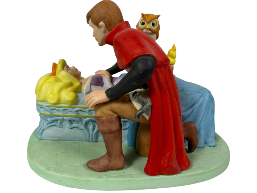 Vintage Grolier Disney Magic Memories Limited Edition 858/15,000 Worldwide Sleeping Beauty And Prince Phillip Porcelain Figurine Designed By Walt Disney Artists 4.5'H