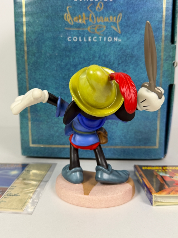 Walt Disney Classics Collection 1993 Members Only Mickey Mouse 'I Let 'Em Have It!' Brave Little Tailor Figurine 7.5'H [Photo 6]