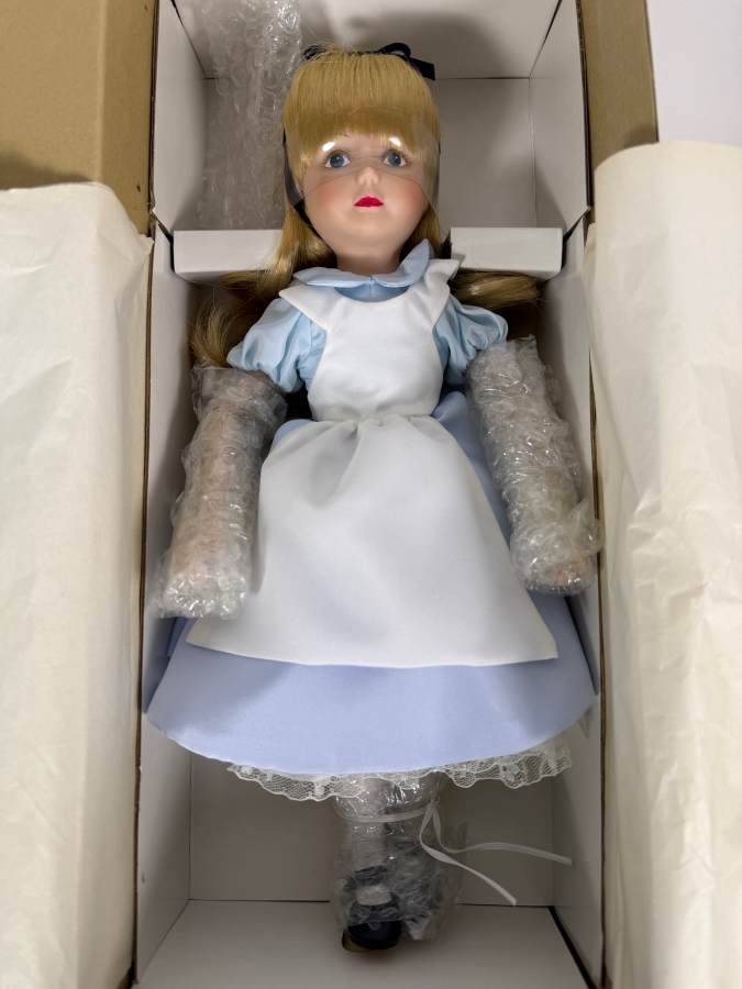 Vintage Grolier The Disney Collection Alice In Wonderland Grolier Porcelain Doll With Original Box 13'H