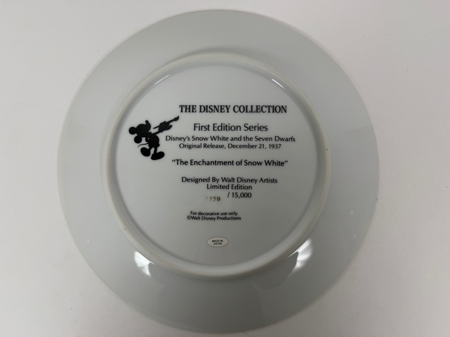 1988 Grolier Enterprises The Disney Collection Snow White And The Seven Dwarfs Commemorative Porcelain Plate 8.5'W [Photo 4]