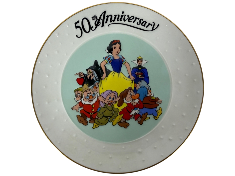 Disney Snow White And The Seven Dwarfs 50th Anniversary Limited Edition 2,542/9,000 Commemorative Porcelain Plate 7.5'W