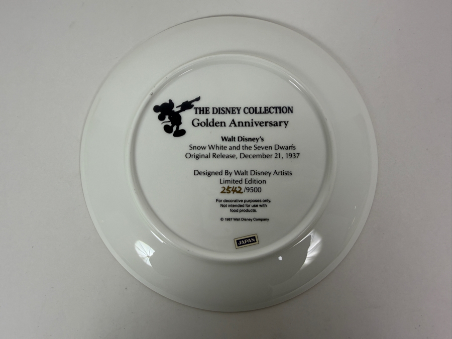 Disney Snow White And The Seven Dwarfs 50th Anniversary Limited Edition 2,542/9,000 Commemorative Porcelain Plate 7.5'W [Photo 3]