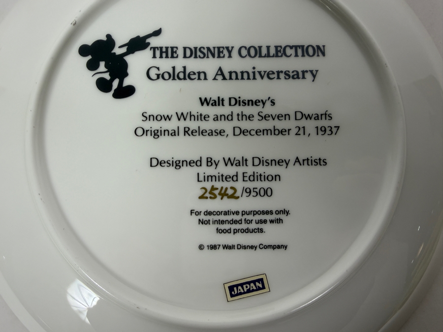 Disney Snow White And The Seven Dwarfs 50th Anniversary Limited Edition 2,542/9,000 Commemorative Porcelain Plate 7.5'W [Photo 4]