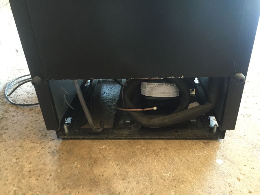 True Glass Door Refrigerated Merchandiser Fridge with LED Lighting, Black Exterior $1,500 Retail - Bar Man Cave [Photo 11]