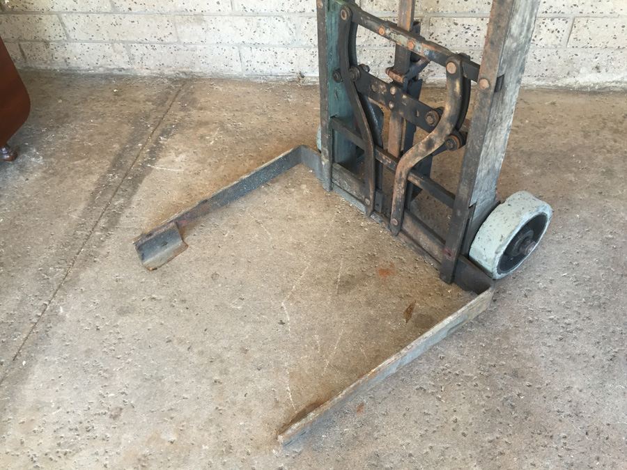 Vintage Yaeger and Sons / Maken Industrial Clamp Truck - Retails For $667 [Photo 2]