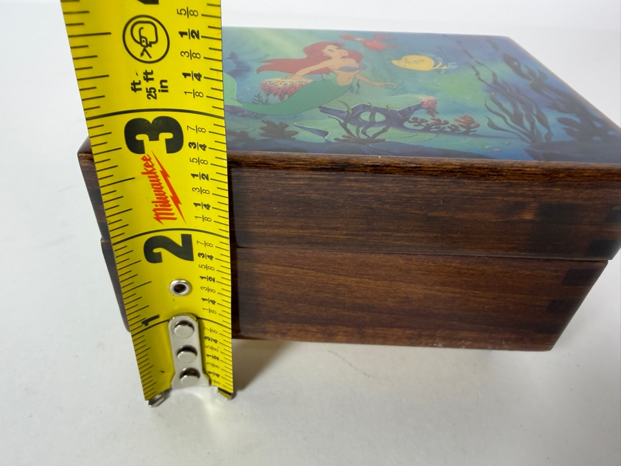 Vintage 1988 Disney Parks The Little Mermaid Ariel Musical Jewelry Box Featuring Flounder And Sebastian Playing Under The Sea 4.75'W X 3.5'D X 2.5'H [Photo 9]